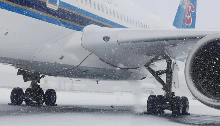 民航客機(jī)冬季飛行,機(jī)場準(zhǔn)備工作要做好！